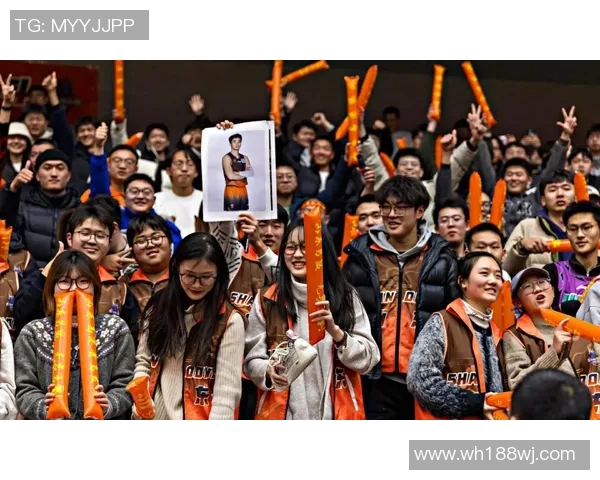 足球球星因球迷挑衅爆发冲突引发争议赛场暴力行为引发广泛关注 足球球星因球迷挑衅爆发冲突引发争议赛场暴力行为引发广泛关注