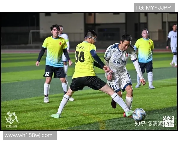 足球球星集训揭幕 备战新赛季展现巅峰状态与无限潜力